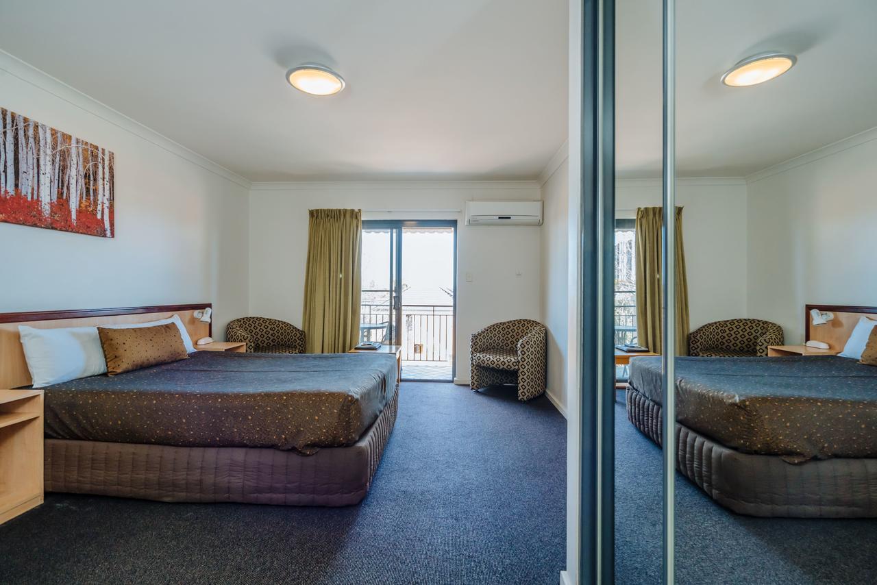 Canning Bridge Auto Lodge パース エクステリア 写真