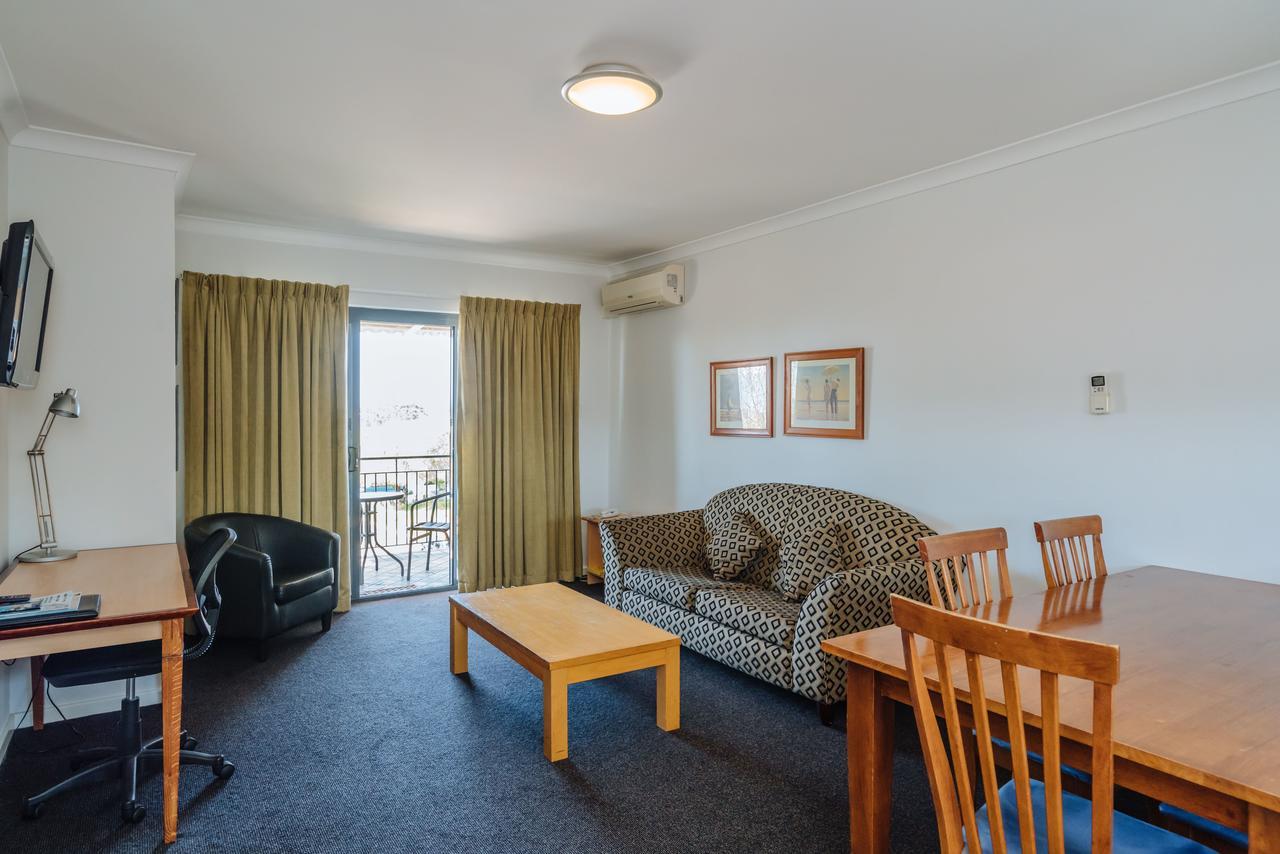 Canning Bridge Auto Lodge パース エクステリア 写真